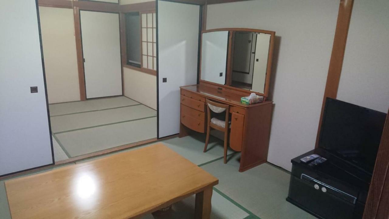 Guesthouse Yoshikawa Нара Экстерьер фото